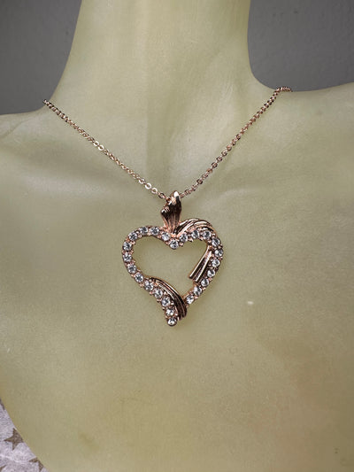 Rose Gold Tone Artsy Crystal Heart Pendant Necklace