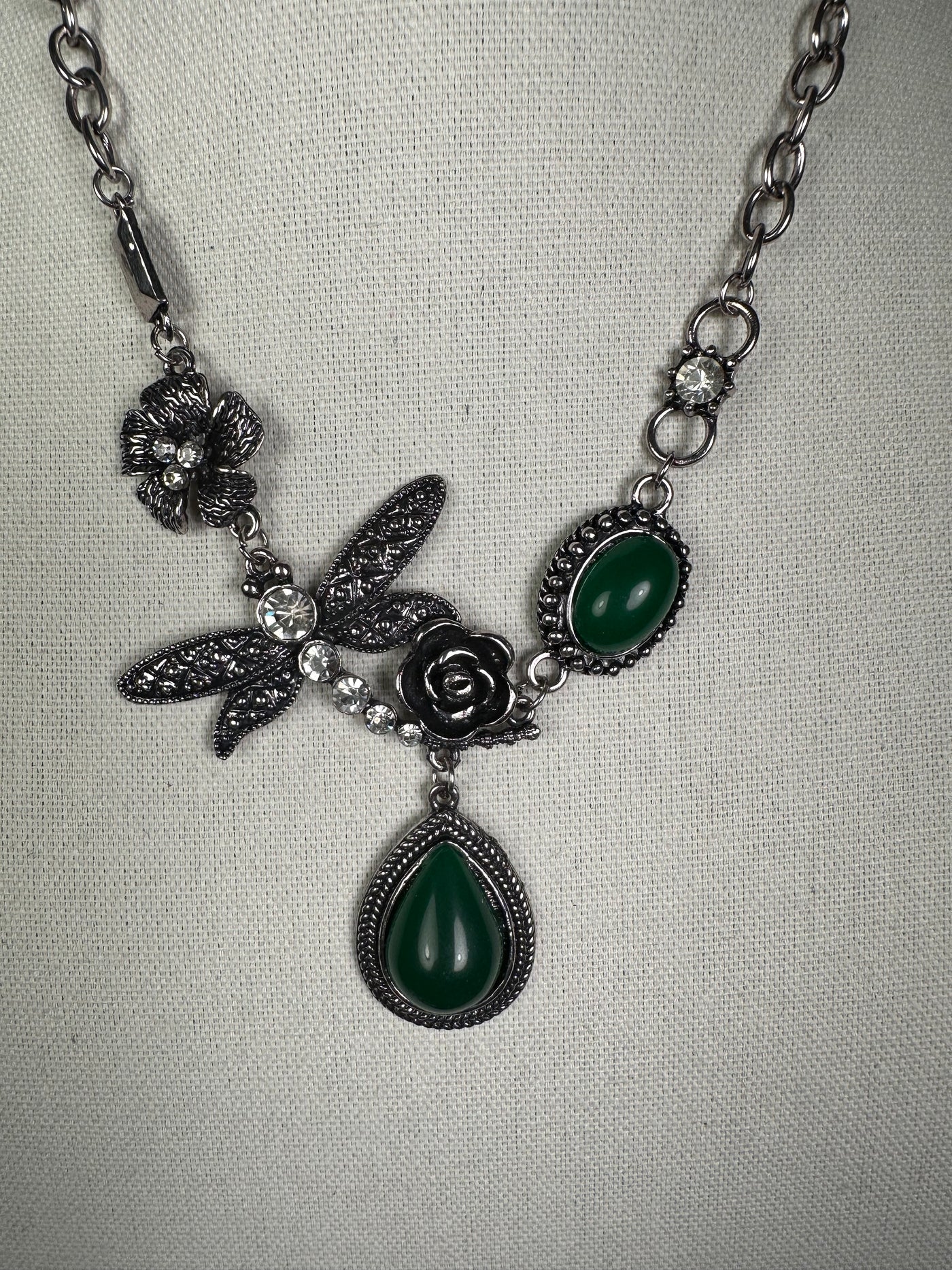 Silver Tone Green Agate Howlite Necklace Featuring Dragonfly