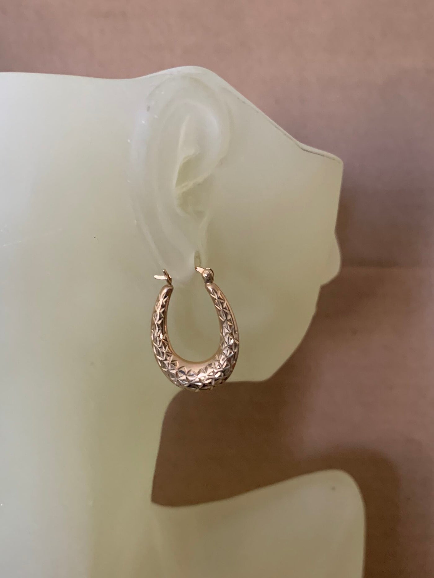 Solid 14K Yellow Gold Oval Hoop Earrings with Diamond Cut Design