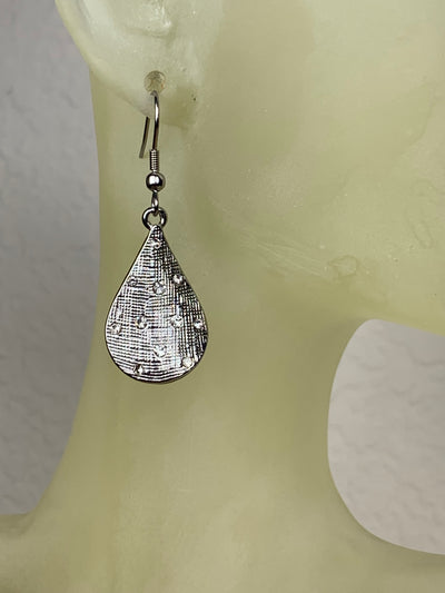 Curvy Tear Shape Dangling Earrings with Scattered Crystals