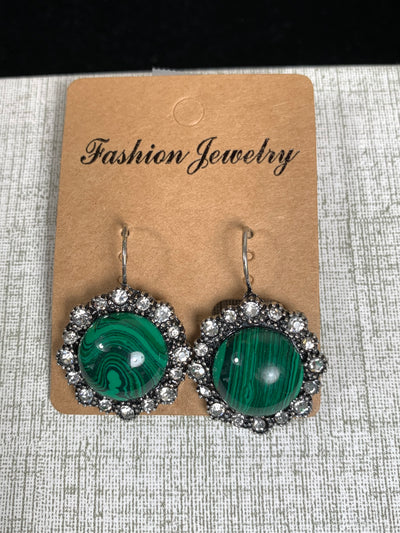 Round Reconstituted Dangling Earrings in Turquoise Malachite Gold Sand Stone & Amehtyst