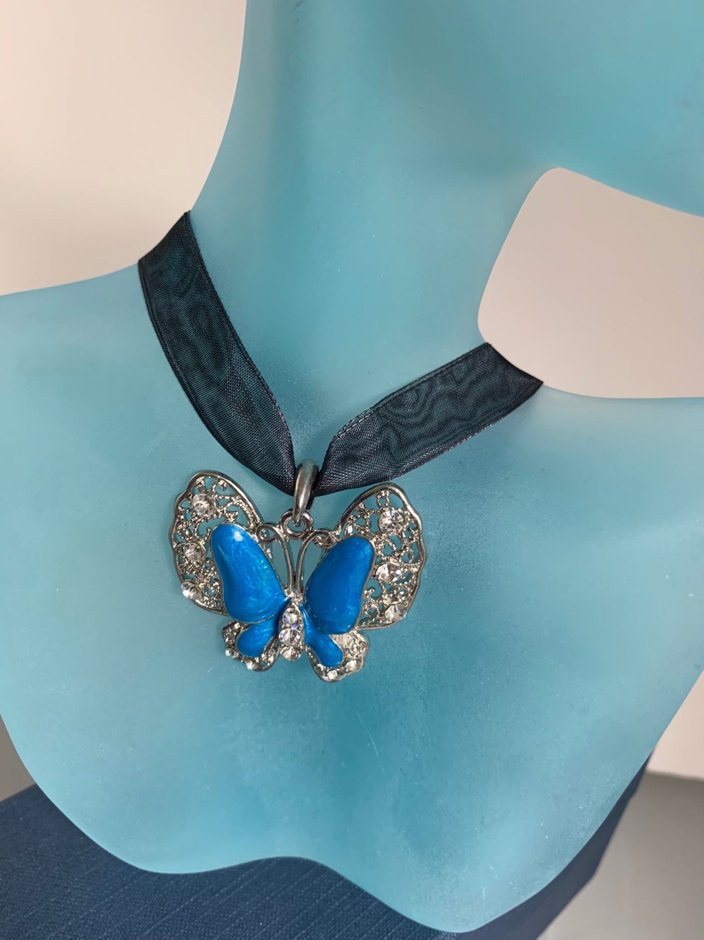 Fashion Blue Butterfly Pendant