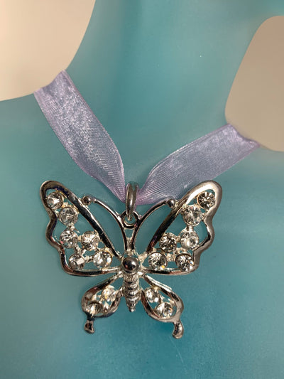 Fashion Butterfly Pendant with Clear Crystal