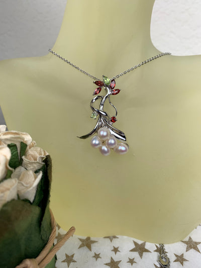 Bouquet 5 Pearls with Gems Accent Pendant in Silver