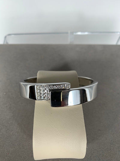 Silver Tone Bangle with Shiny Crystal Accent