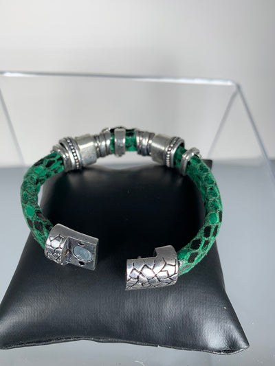 Green Faux Snake Skin Band Bracelet Featuring an Elephant Motif