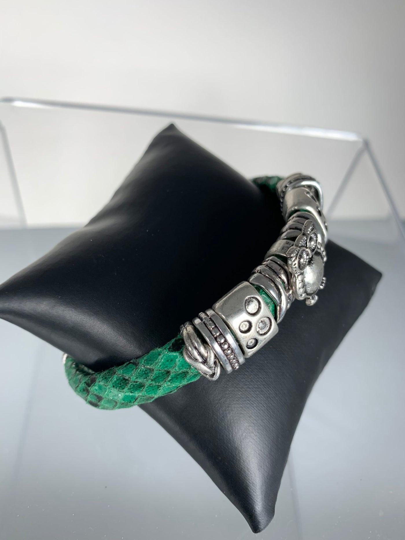 Green Faux Snake Skin Band Bracelet Featuring a Wise Owl