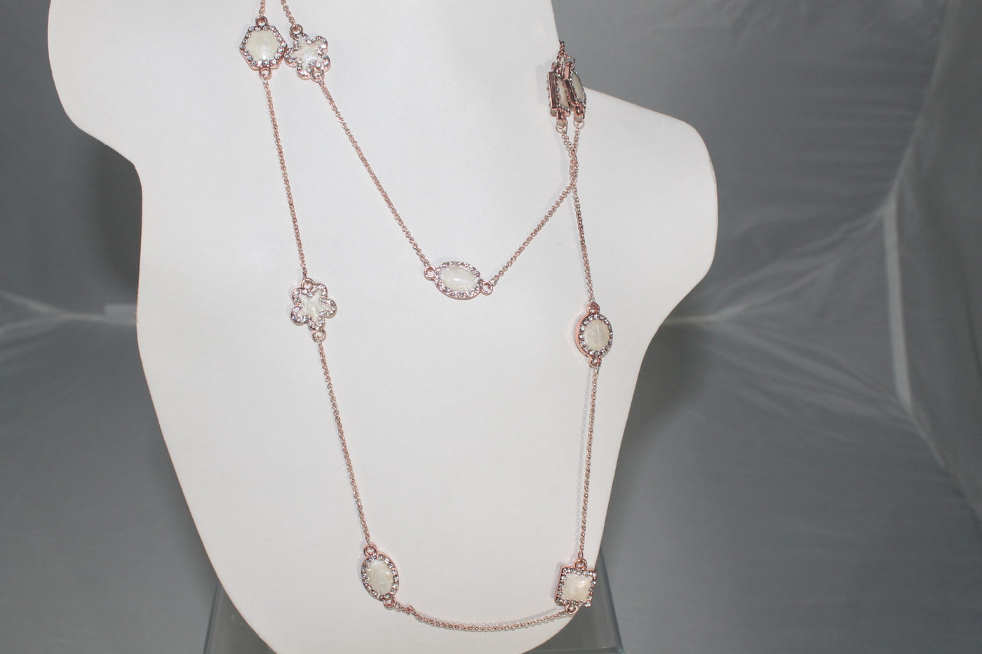 Fashion Sectional Chain Necklace with Enamel Motifs
